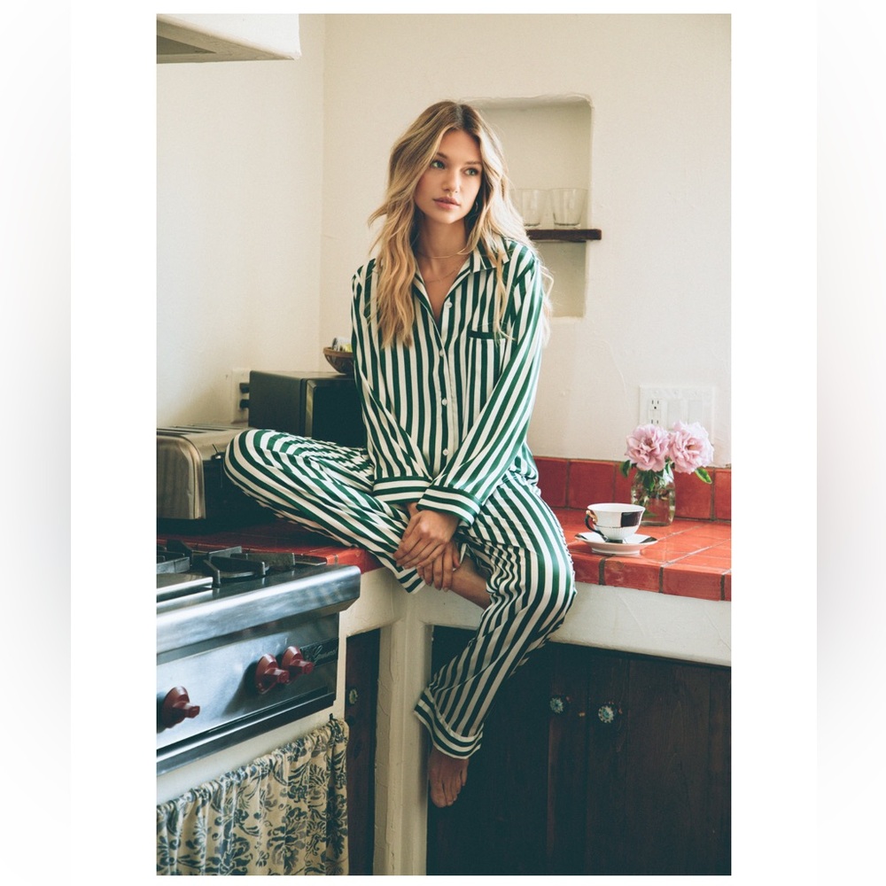 Ellandemm Green and White Striped Women's Pajama Set